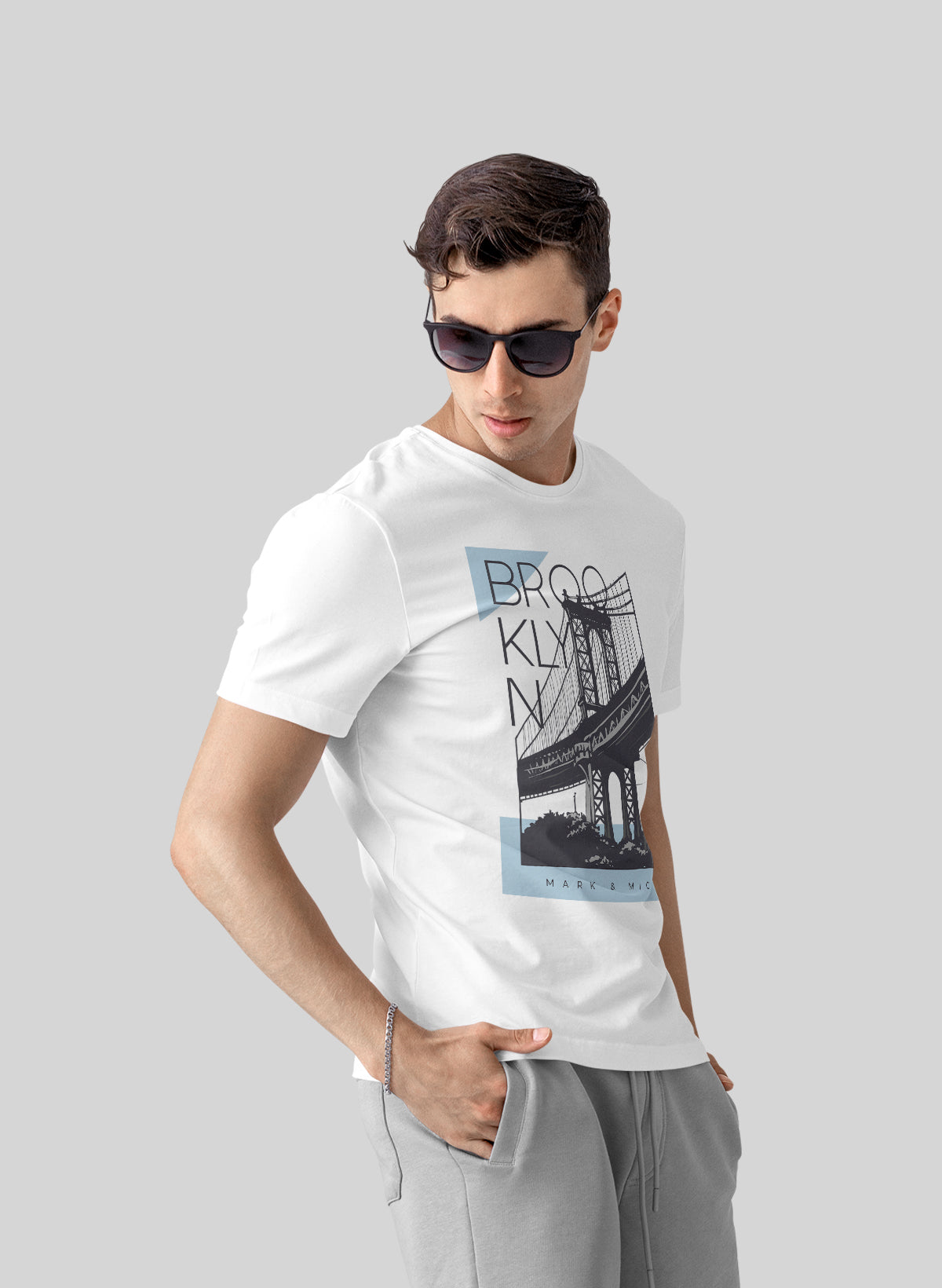 BROOKLYN BRIDGE NOIR CREW NECK T-SHIRT