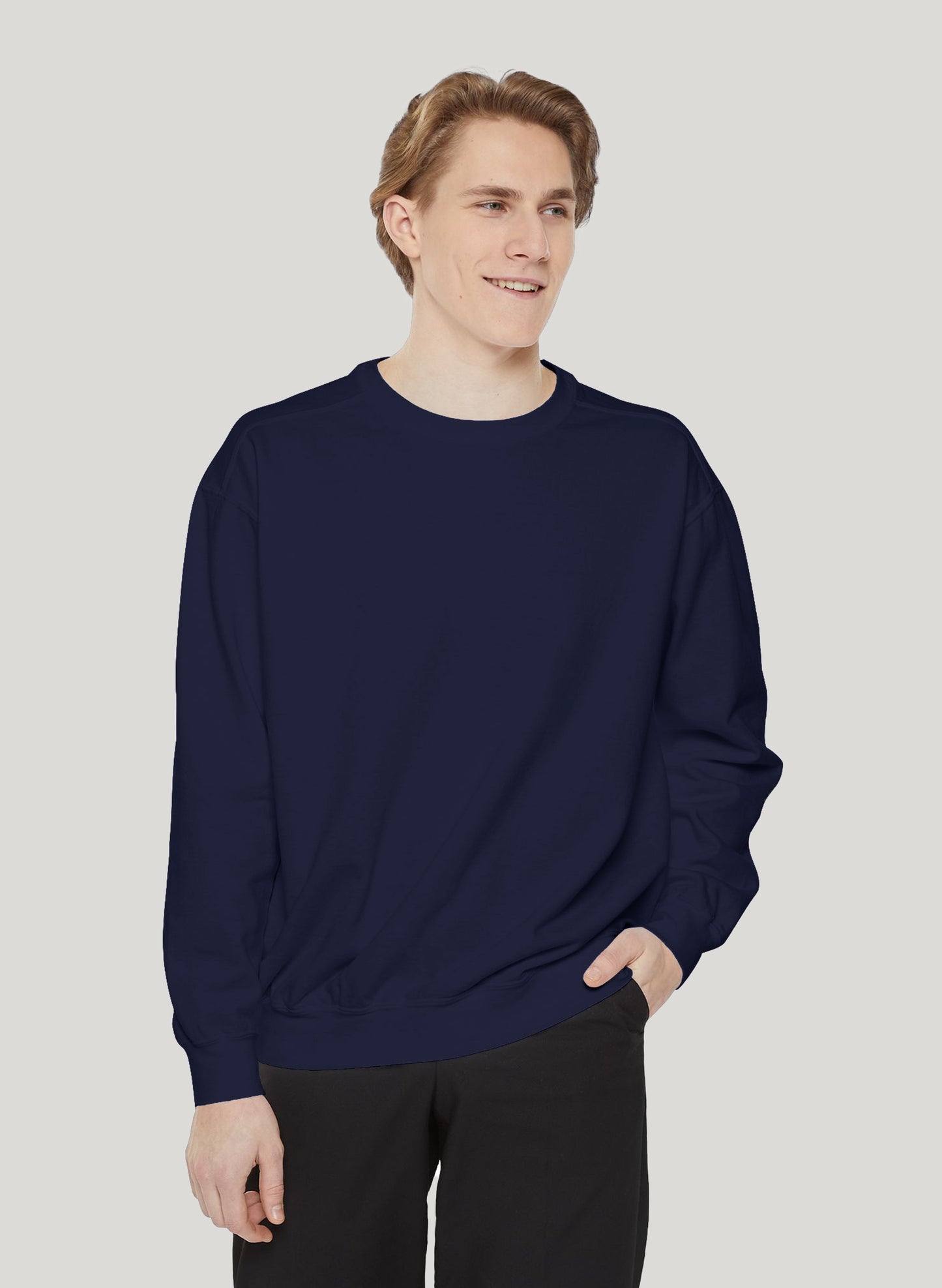 NAVY CLASSIC SWEATSHIRT