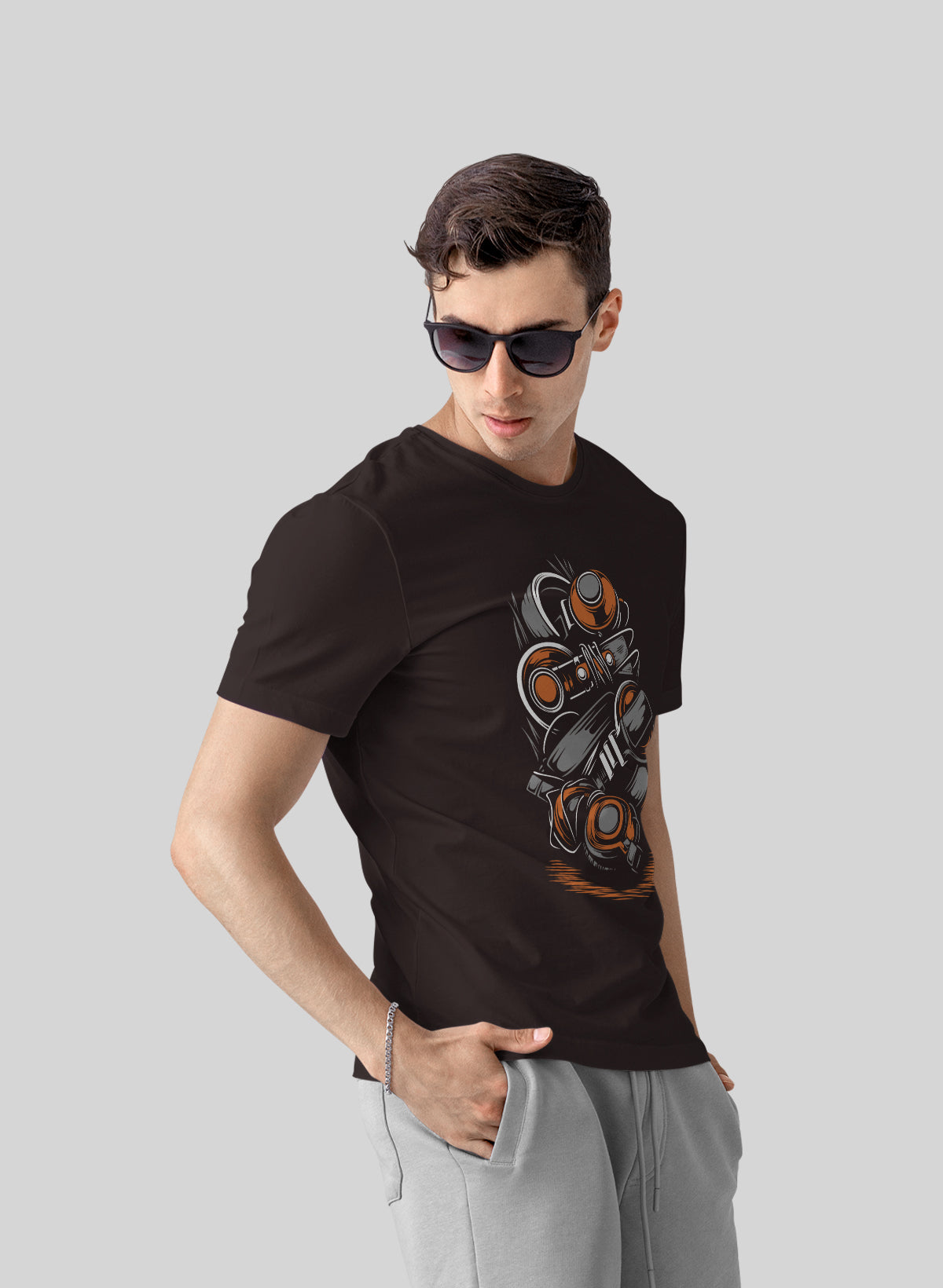 HEADPHONE MADNESS CREW NECK T-SHIRT