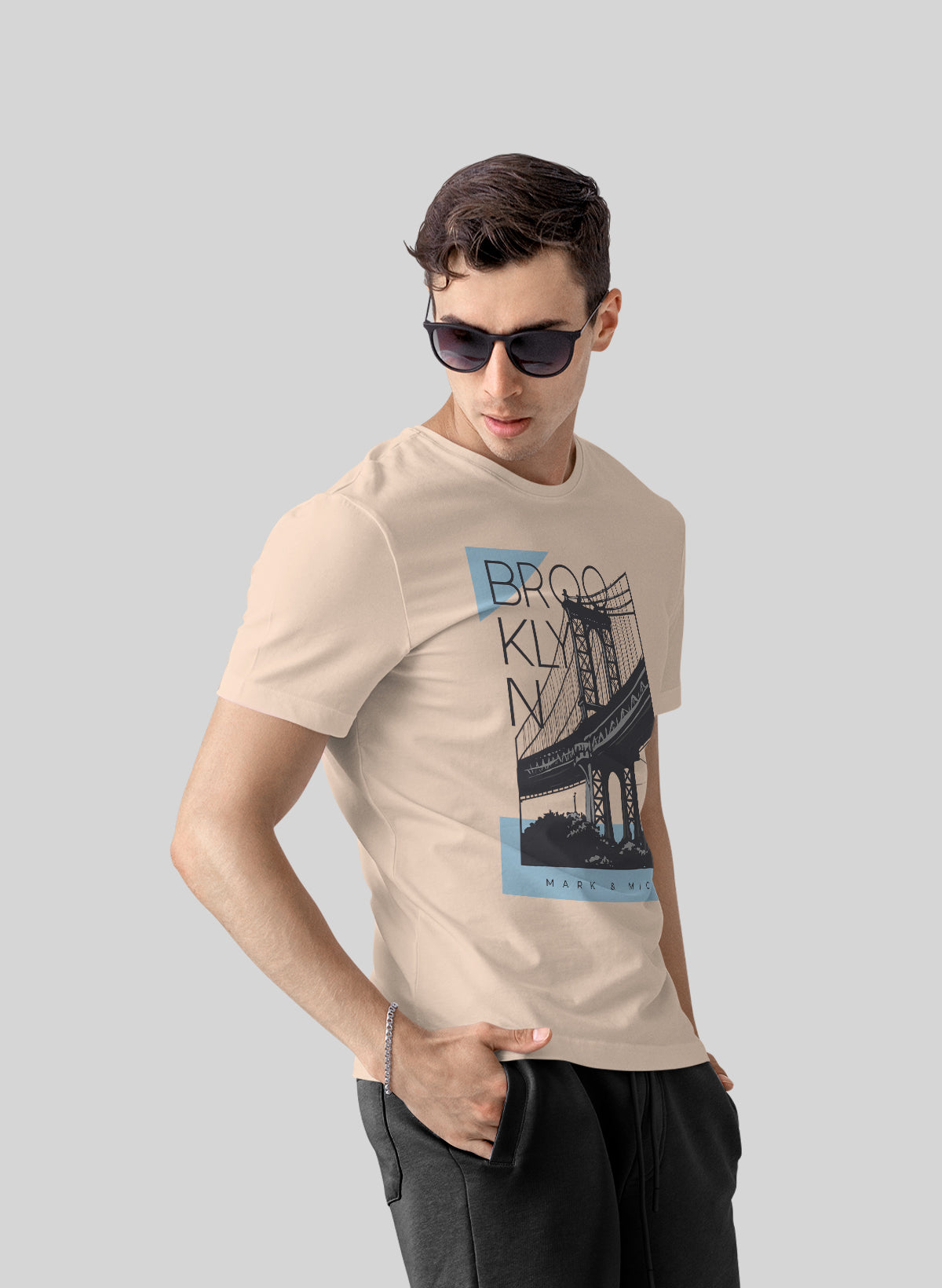 BROOKLYN BRIDGE NOIR CREW NECK T-SHIRT