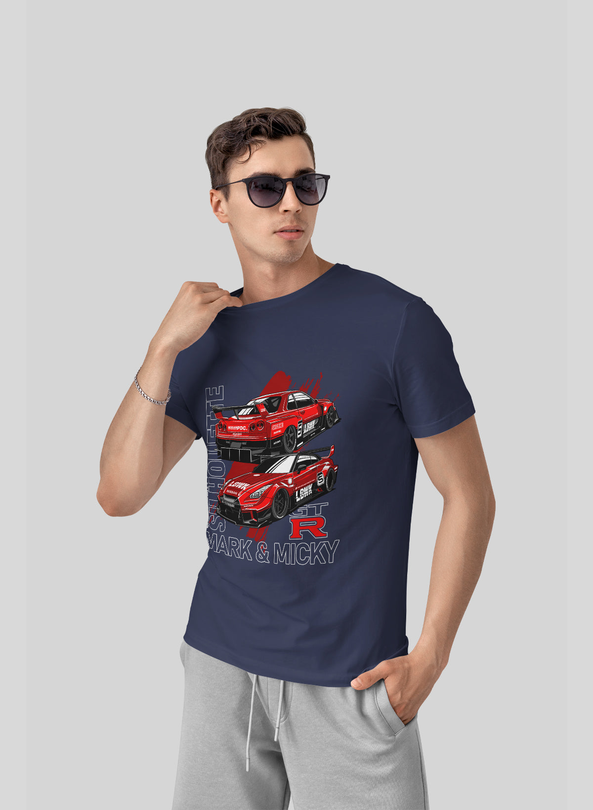 SKYLINE LEGACY GTR EVOLUTION IN RED CREW NECK T-SHIRT