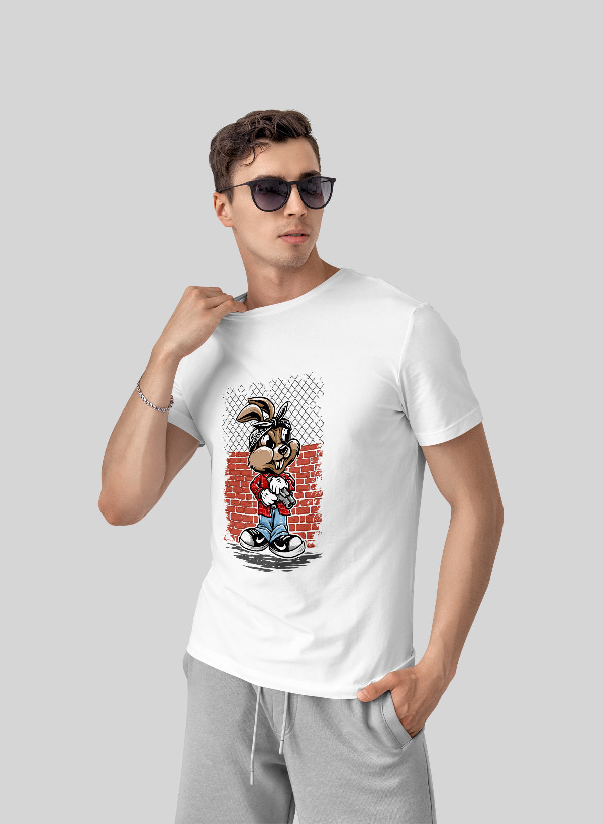 STREETWISE BUNNY CREW NECK T-SHIRT