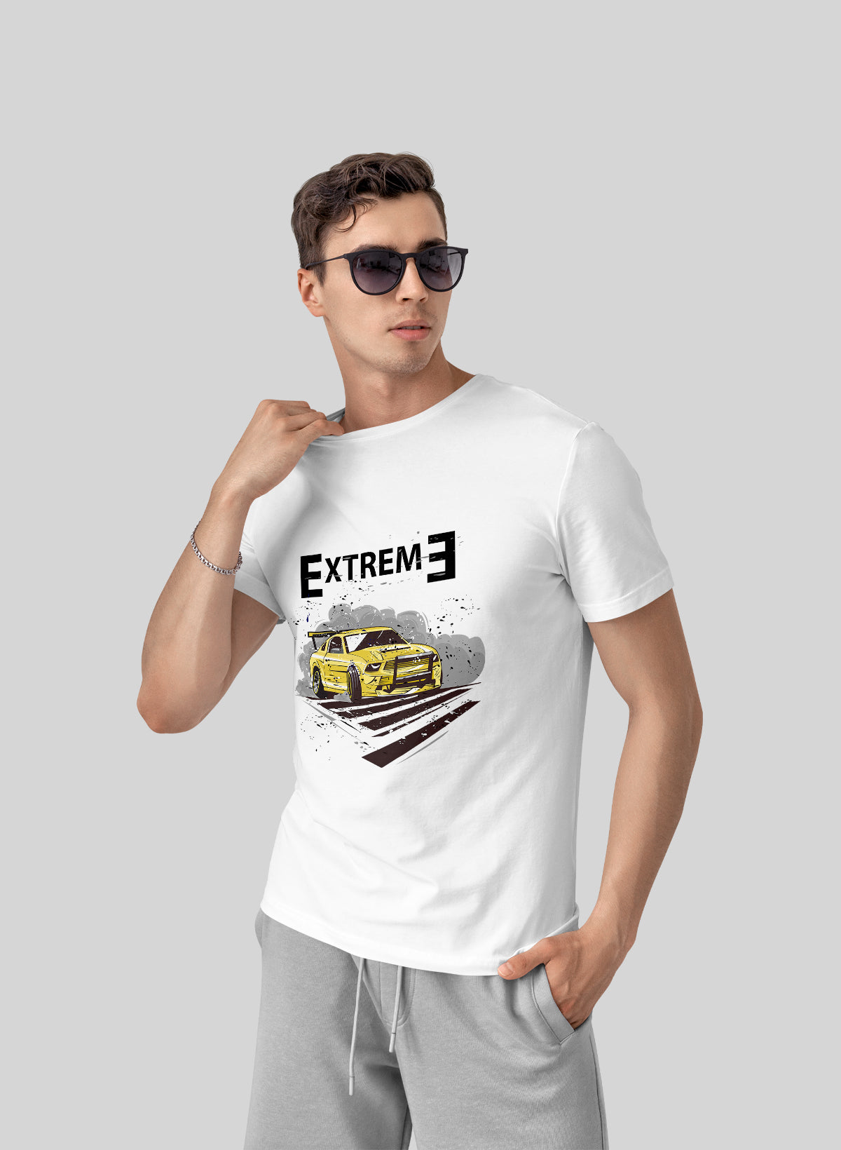 EXTREME DRIFT ON THE ROAD CREW NECK T-SHIRT