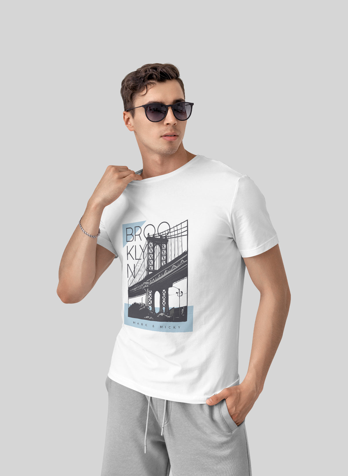 BROOKLYN BRIDGE NOIR CREW NECK T-SHIRT