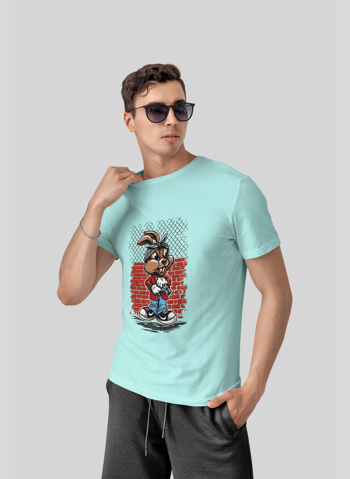 STREETWISE BUNNY CREW NECK T-SHIRT