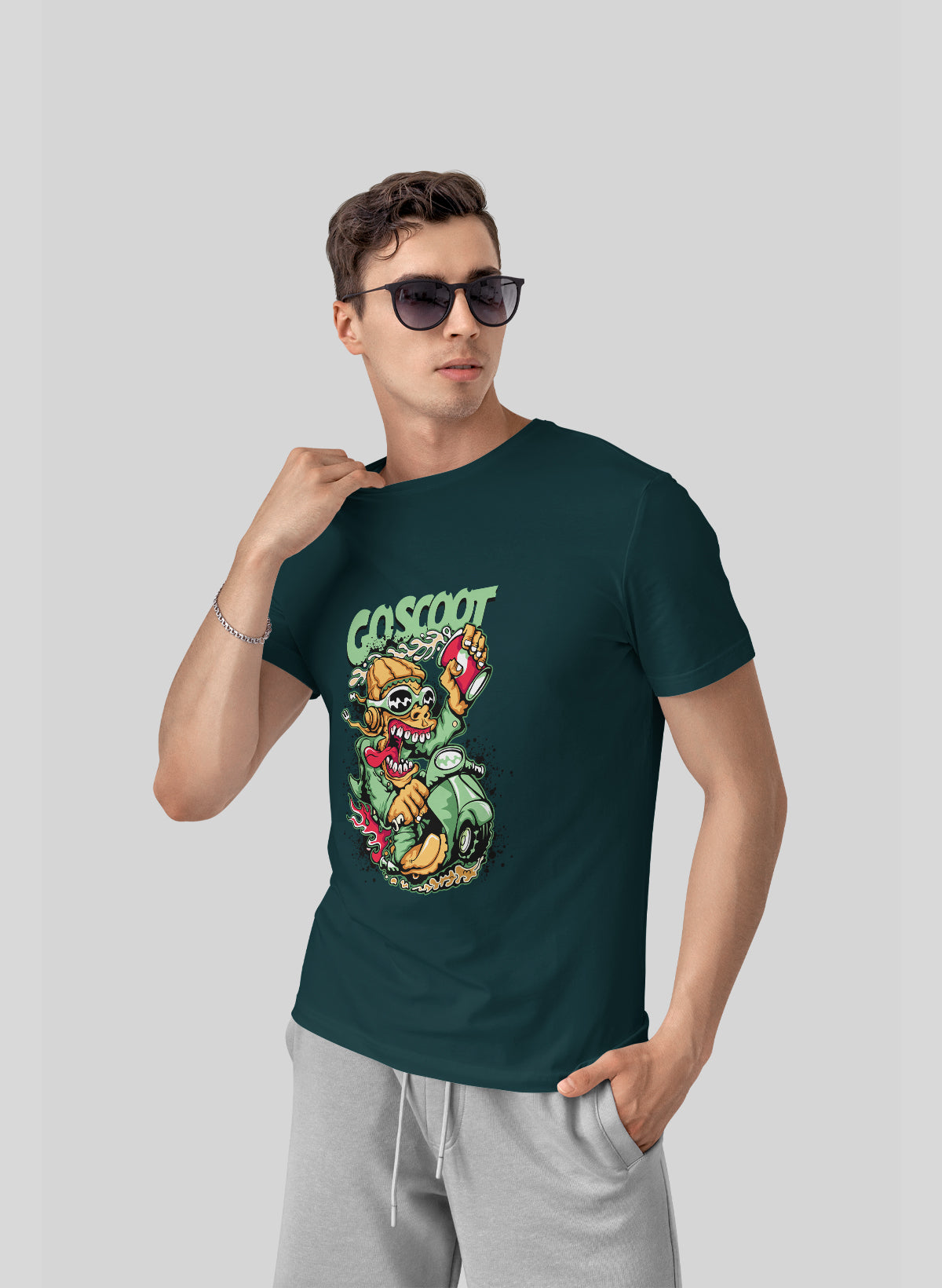 GO SCOOT CREW NECK T-SHIRT