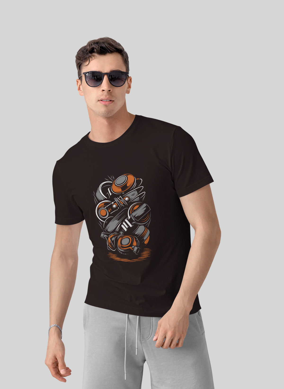 HEADPHONE MADNESS CREW NECK T-SHIRT